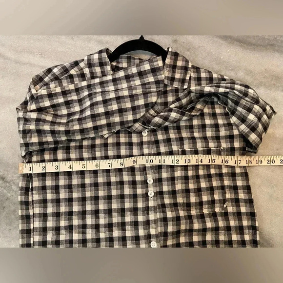 Roxy Women’s Black Cream Plaid Flannel Shirt Double Button Triangle Flap Size XS - Picture 10 of 12